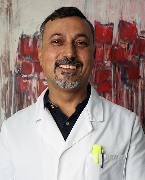Dr. Güler, Facharzt für Innere Medizin und Facharzt für Kardiologie